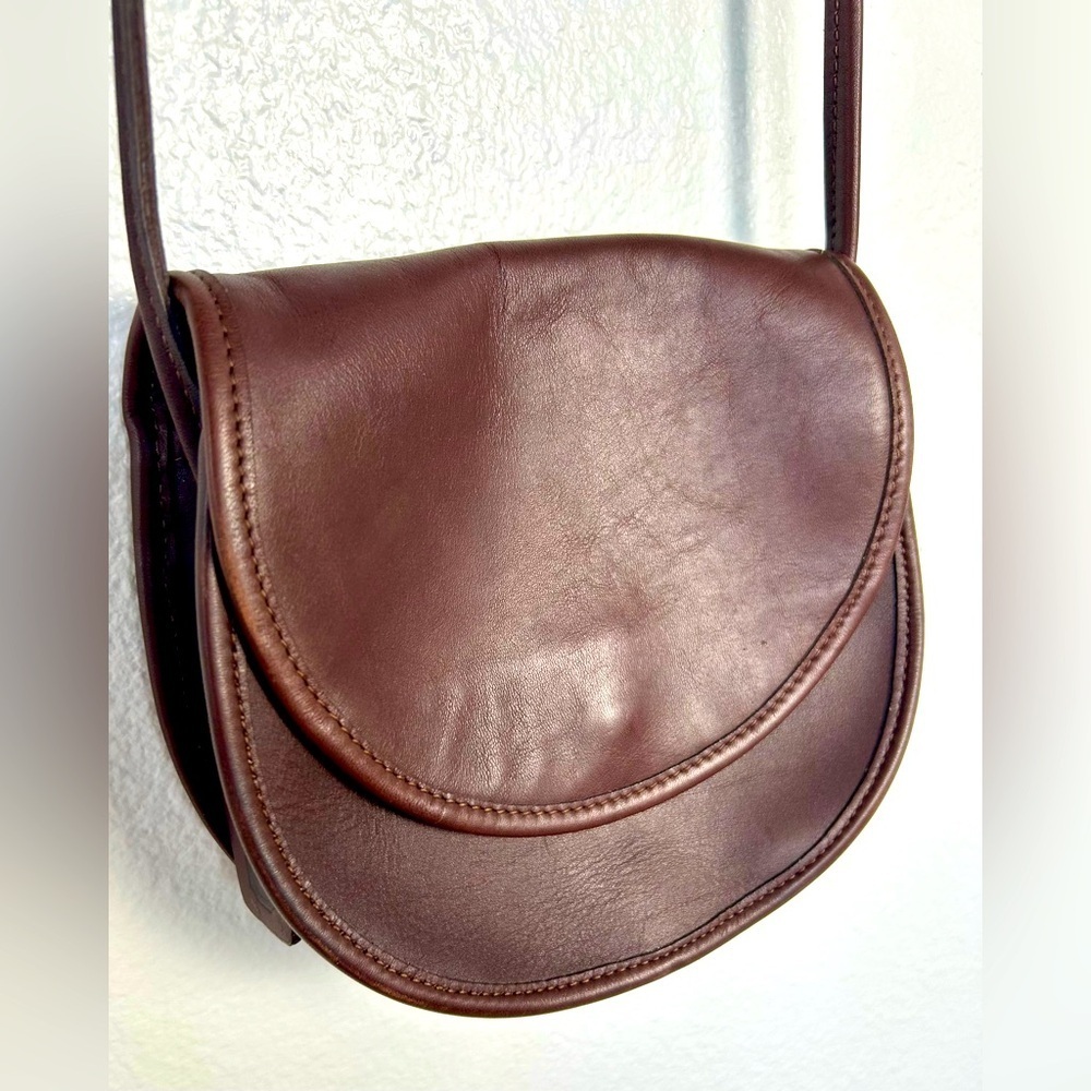 Vintage 90s Coach Casey Crossbody Bag Brown  Tan Leather Quiet Luxury Round